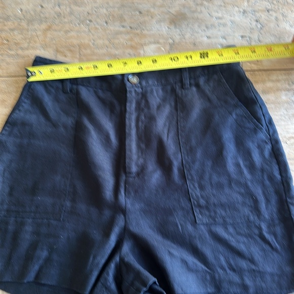 Reformation Sterling Black Linen High-Waist Shorts – Size 6 - Picture 10 of 12